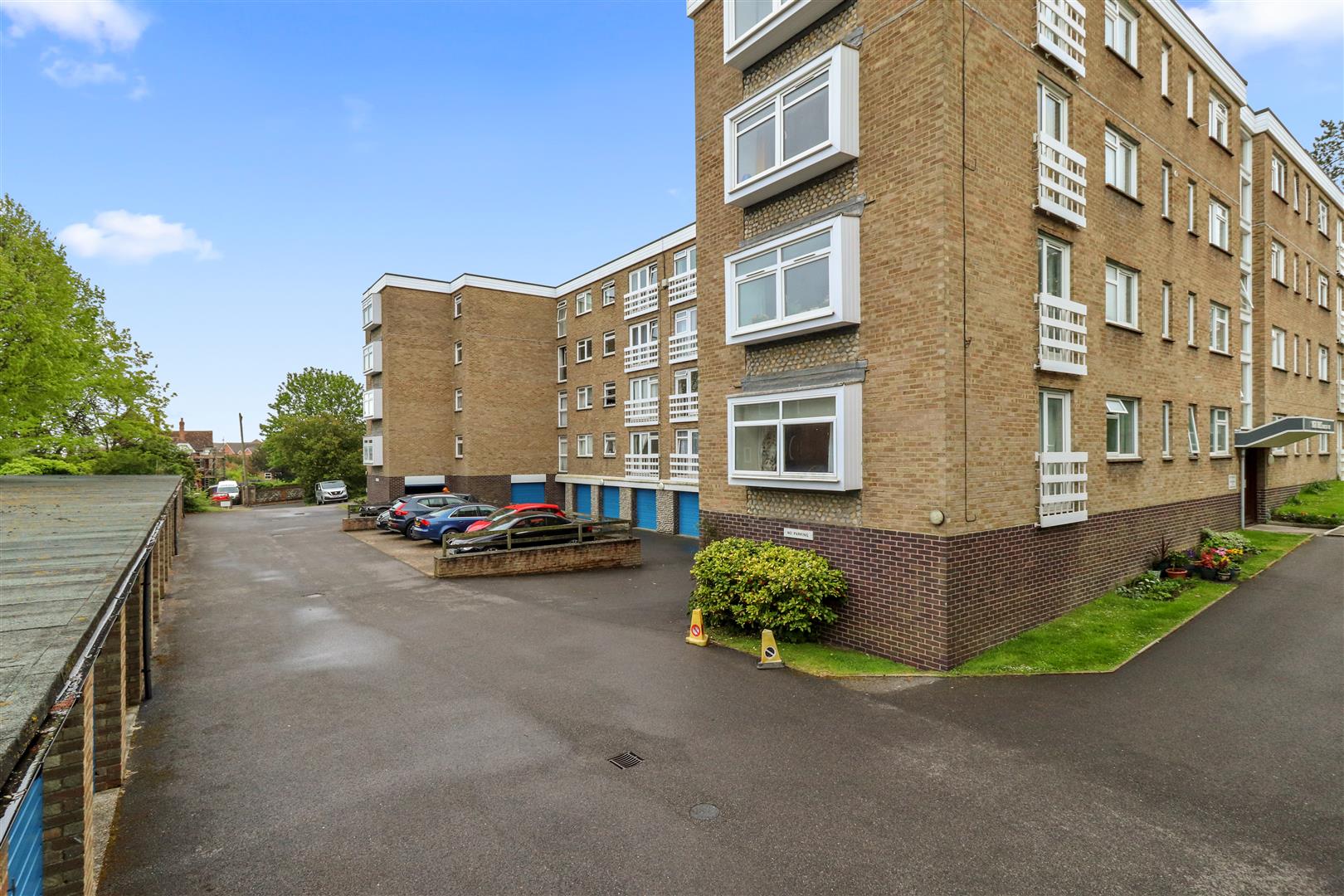 Property Details for 22 Carew Road Eastbourne BN21 2JB Stevens and